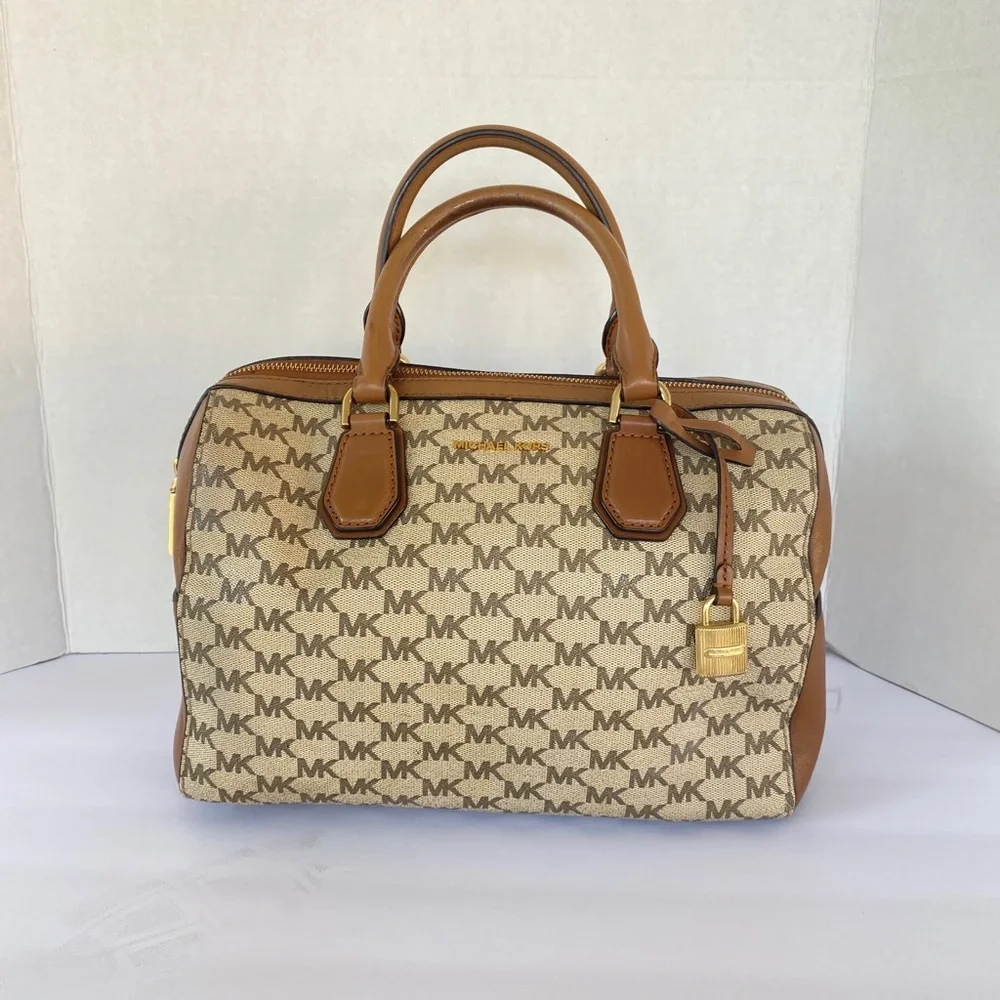 Michael Kors Handbag 🤎 - Picture 1 of 9